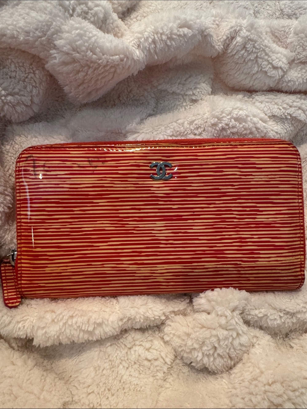 CHANEL Red and Beige Patent Zip-Around Wallet